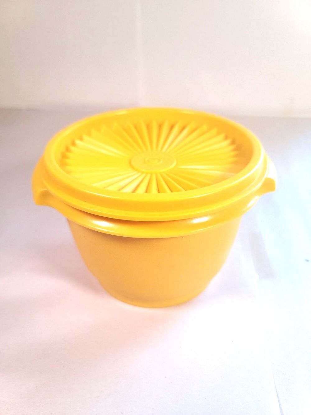 Vintage Tupperware Yellow Servalier Container 886-5